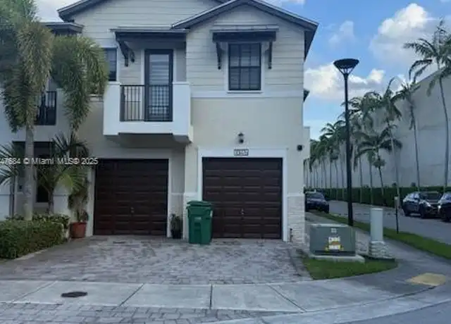 Property at 10476 NW 61st St, Doral, FL, 33178, 4 beds, 3.5 baths, [object Object]