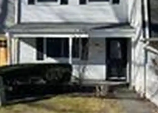 Property at 44 Wooded Way, Calverton, NY, 11933, 3 beds, 1.5 baths, [object Object]