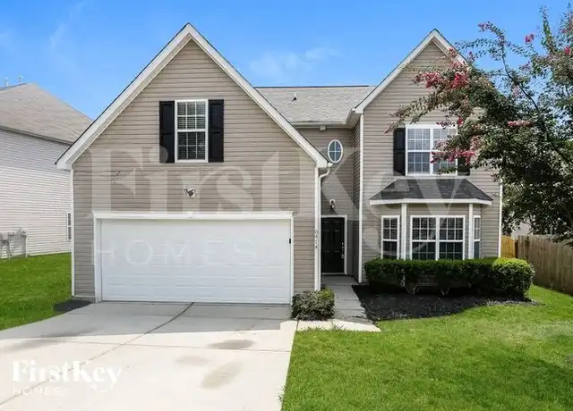 Property at 8414 Oak Dr NE, Charlotte, NC, 28269, 5 beds, 3.5 baths, [object Object]