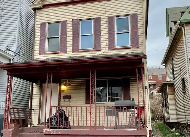 Property at 517 Franklin St, East Pittsburgh, PA, 15112, 4 beds, 2 baths, [object Object]