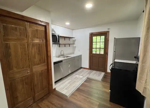 Property at 1032 Moseley Dr Unit 1034, Lynchburg, VA, 24502, 2 beds, 1 bath, [object Object]