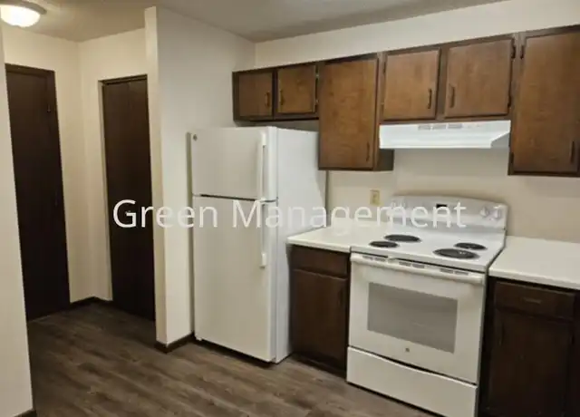 Property at 2333 20 1/2 Ave S, Fargo, ND, 58103, 2 beds, 1 bath, [object Object]
