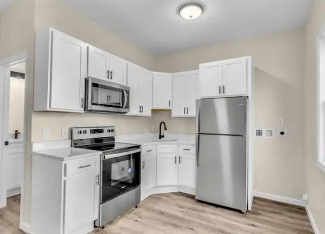 Property at 51 Russ St, Hartford, CT, 06106, 1 bed, 1 bath, [object Object]