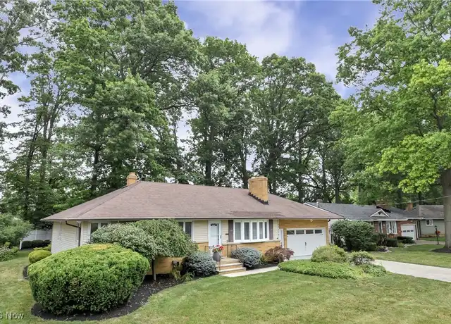 Property at 25118 Carey Ln, North Olmsted, OH, 44070, 3 beds, 2.5 baths, [object Object]