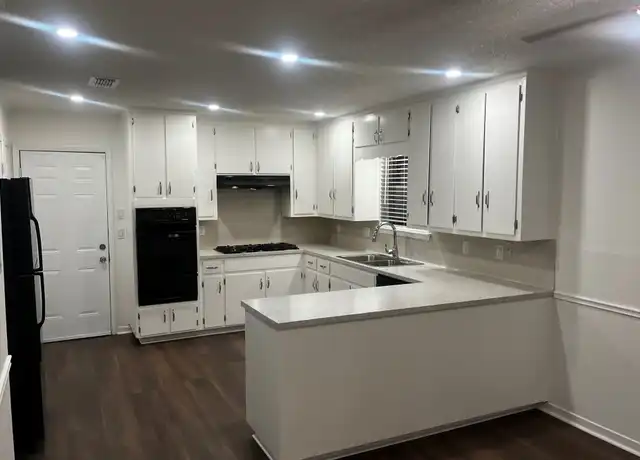 Property at 1901 Woodland Ave Unit B, Austin, TX, 78741, 2 beds, 2 baths, [object Object]