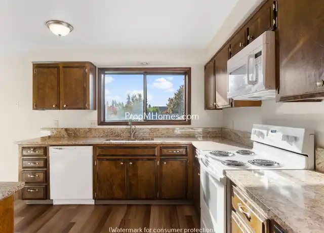 Property at 1358 SE 29th Ct, Hillsboro, OR, 97123, 3 beds, 2 baths, [object Object]