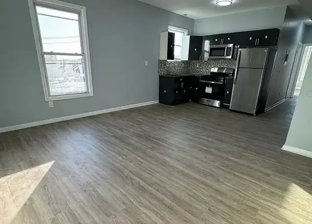 Property at 515 E Main St Unit 2, Bridgeport, CT, 06608, 3 beds, 2 baths, [object Object]