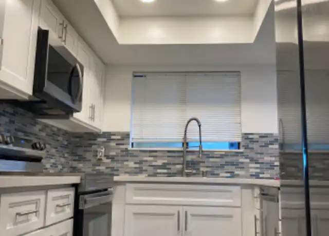 Property at 5000 S Centinela Ave, Los Angeles, CA, 90066, 1 bed, 1 bath, [object Object]
