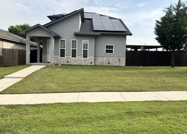 Property at 600 Atlanta St, Fort Worth, TX, 76104, 3 beds, 2.5 baths, [object Object]