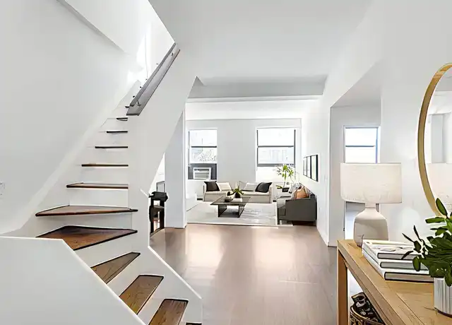 Property at 450 6th Ave Unit 4, New York, NY, 10011, 2 beds, 2 baths, [object Object]
