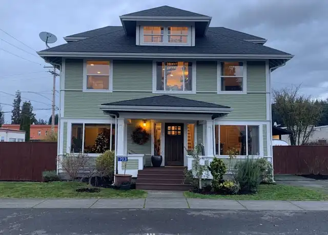 Property at 703 E Washington Ave, Burlington, WA, 98233, 5 beds, 3 baths, [object Object]