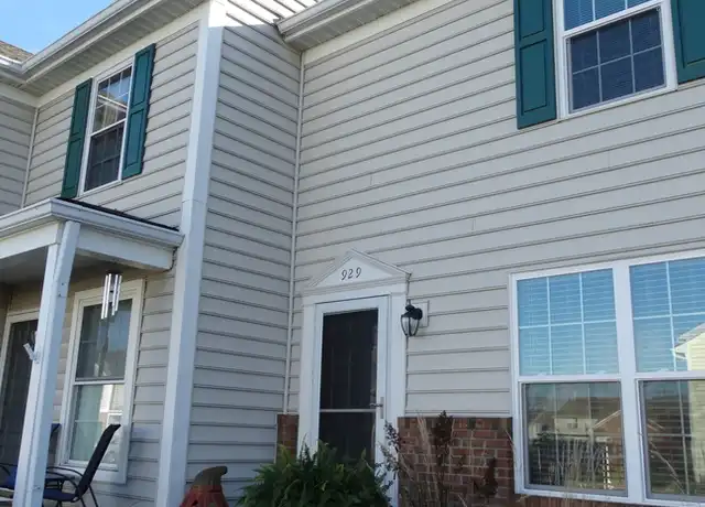 Property at 929 Philadelphia Dr, Westerville, OH, 43081, 2 beds, 2.5 baths, [object Object]