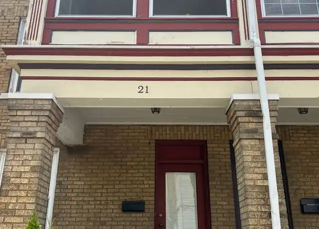 Property at 2421 N High St #3, Columbus, OH, 43202, 2 beds, 1 bath, [object Object]