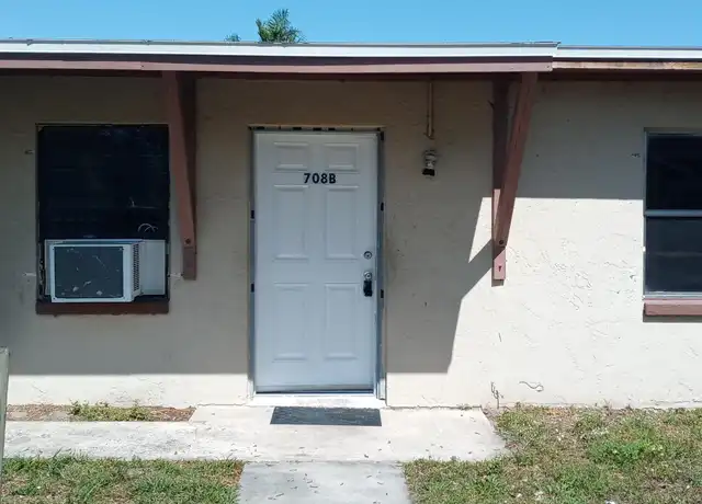 Property at 708 S Wilson Ave, Cocoa, FL, 32922, 2 beds, 1 bath, [object Object]