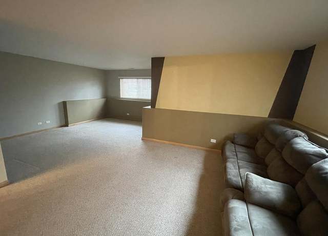 Photo of 252 New Haven Dr, Cary, IL 60013