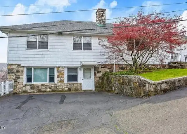 Property at 5 Christiano St Unit 2, Cos Cob, CT, 06807, 2 beds, 1 bath, [object Object]