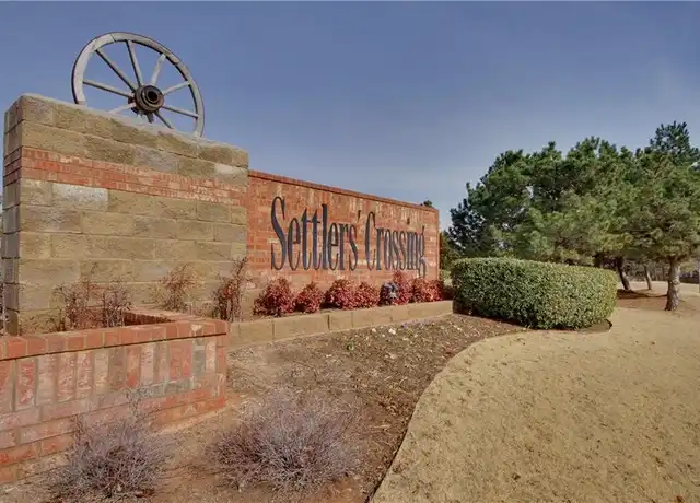 Property at 1866 Olde School Rd, Edmond, OK, 73012, 3 beds, 2 baths, [object Object]
