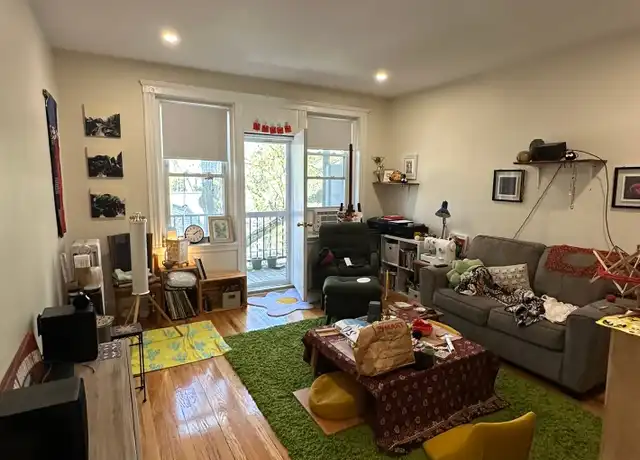 Property at 127 Sutherland Rd Unit o, Brighton, MA, 02135, 2 beds, 1 bath, [object Object]