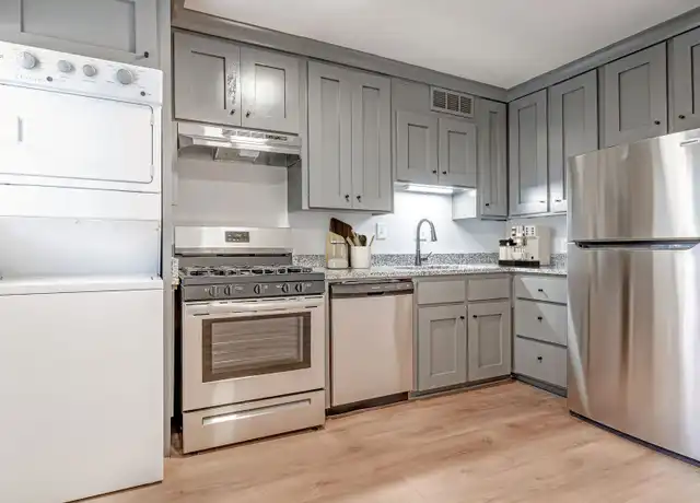 Property at 1135 Woodland Ave NE Unit 6, Atlanta, GA, 30324, 2 beds, 1 bath, [object Object]