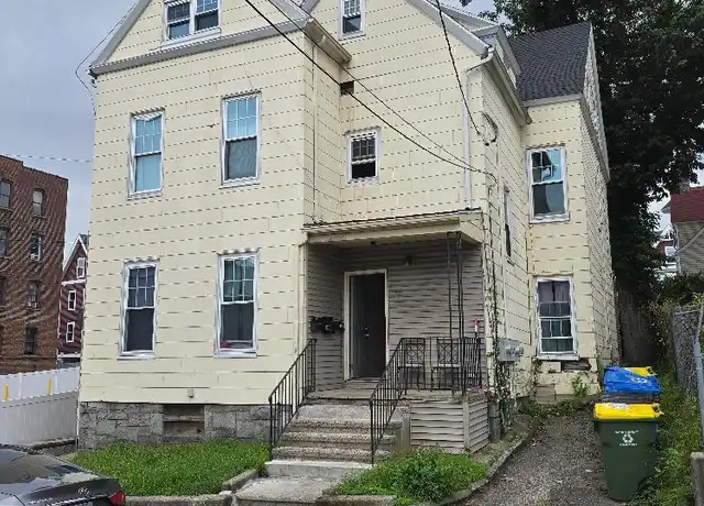Property at 53 Cooke St Unit 3rd floor, Waterbury, CT, 06710, 3 beds, 1 bath, [object Object]