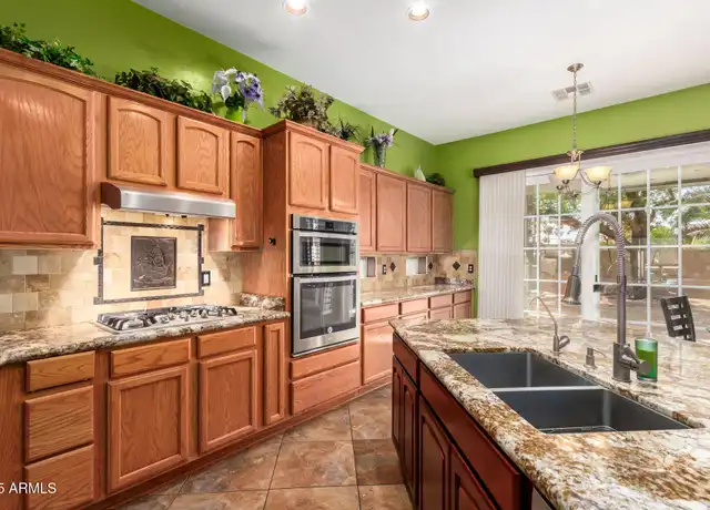 Property at 2520 S Dragoon Dr, Chandler, AZ, 85286, 5 beds, 3.5 baths, [object Object]