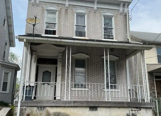 Property at 29 2nd St Unit 2R, Catasauqua, PA, 18032, 1 bed, 1 bath, [object Object]