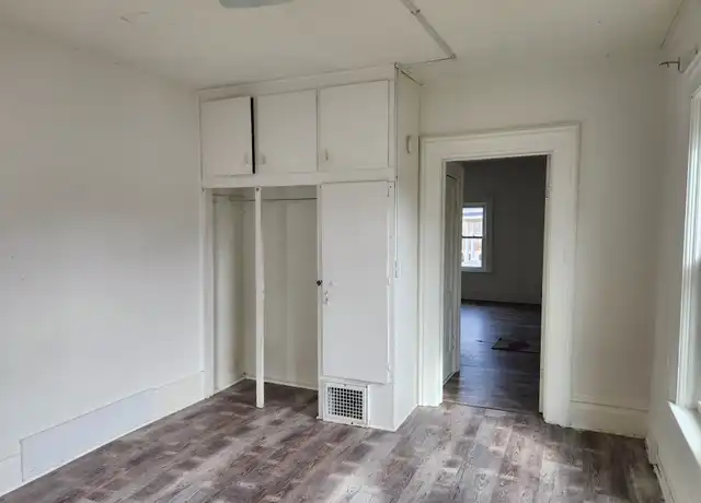 Property at 1611 Lynn Ave, Altoona, WI, 54720, 3 beds, 1 bath, [object Object]