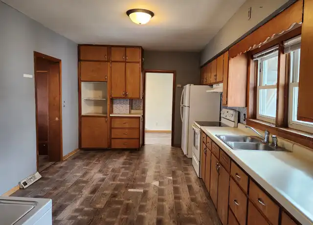 Property at 1611 Lynn Ave, Altoona, WI, 54720, 3 beds, 1 bath, [object Object]