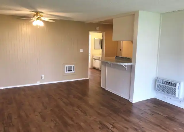 Property at 131 Hall Cir Unit 21, Tustin, CA, 92780, 1 bed, 1 bath, [object Object]