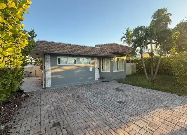 Property at 716 NE 7th St, Hallandale Beach, FL, 33009, 5 beds, 3 baths, [object Object]