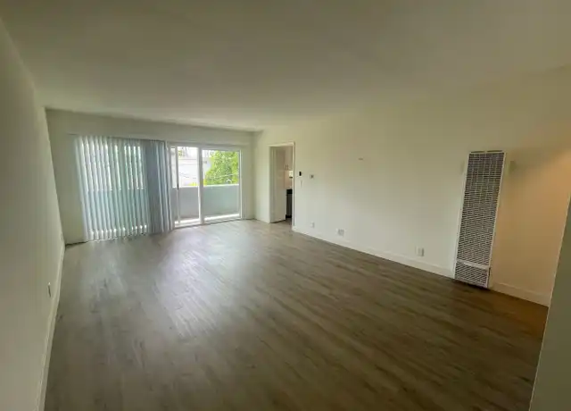 Property at 1042 6th St Unit 14, Santa Monica, CA, 90403, 1 bed, 1 bath, [object Object]