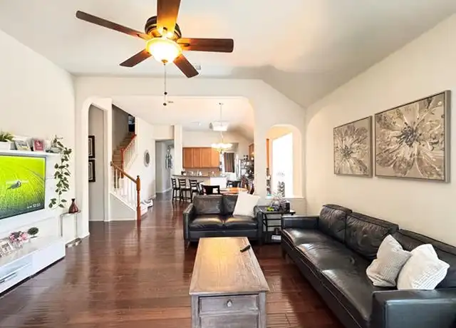Property at 5585 Imperial Meadow Dr, Frisco, TX, 75035, 4 beds, 2 baths, [object Object]