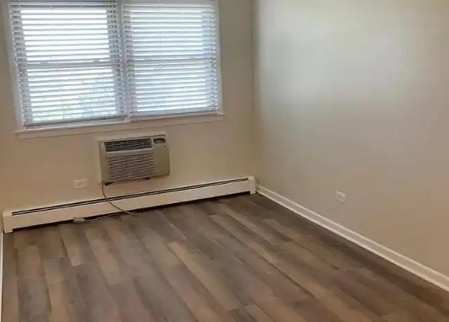 Property at 4513 Grove Ave, Brookfield, IL, 60513, 2 beds, 1 bath, [object Object]