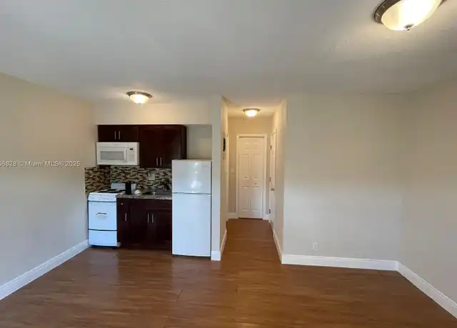 Property at 4260 NW 31st Ter Unit 5, Lauderdale Lakes, FL, 33309, 0 beds, 1 bath, [object Object]