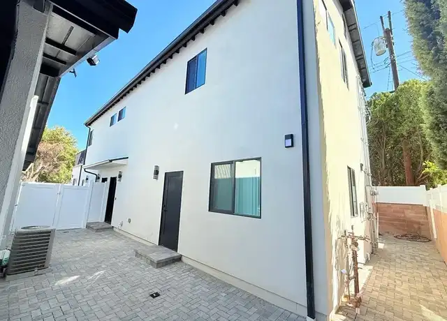Property at 8416 Owensmouth Ave, Canoga Park, CA, 91304, 3 beds, 3 baths, [object Object]