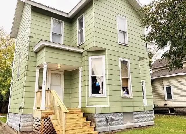 Property at 612 N Farragut St Unit 2, Bay City, MI, 48708, 1 bed, 1.5 baths, [object Object]