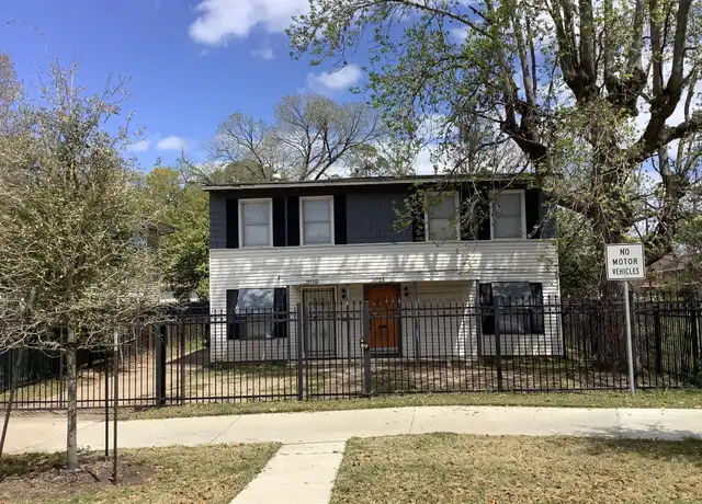 Property at 3121 Cleburne St, Houston, TX, 77004, 2 beds, 1.5 baths, [object Object]