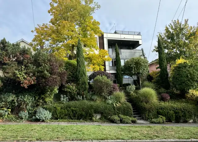 Property at 352 N 73rd St, Seattle, WA, 98103, 4 beds, 6 baths, [object Object]