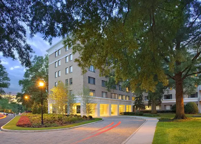 Photo of 4301 Columbia Pike, Arlington, VA 22204