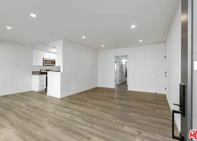 Property at 3622 Keystone Ave Unit 2, Los Angeles, CA, 90034, 1 bed, 1 bath, [object Object]