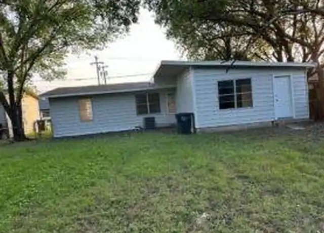Property at 1612 N Anglin St, Cleburne, TX, 76031, 3 beds, 2 baths, [object Object]