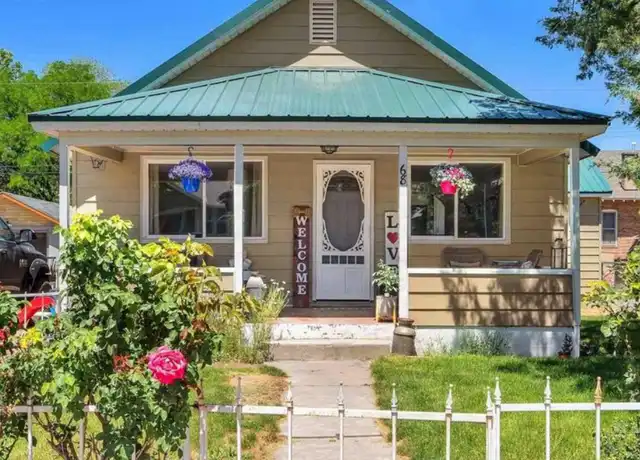 Property at 68 W Garfield Ave, Glenns Ferry, ID, 83623, 3 beds, 1 bath, [object Object]