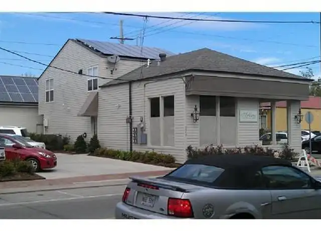 Property at 5243 Tchoupitoulas St Unit C, New Orleans, LA, 70115, 2 beds, 1 bath, [object Object]