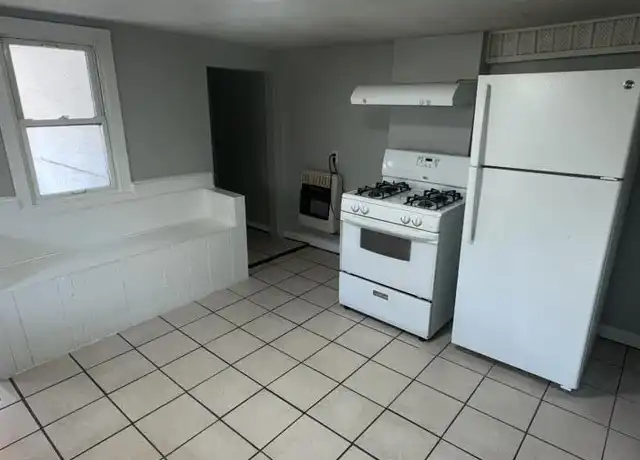 Property at 534 Cherry St, Scranton, PA, 18505, 1 bed, 1 bath, [object Object]