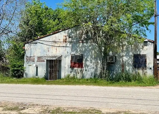 Property at 7903 Leander St, Houston, TX, 77012, 1 bed, 1 bath, [object Object]