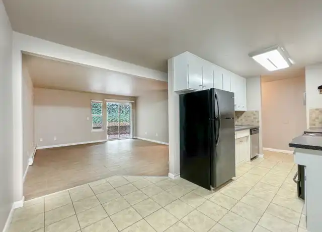 Property at 22521 30th Ave S Unit 6, Des Moines, WA, 98198, 3 beds, 1 bath, [object Object]