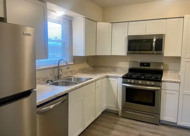 Property at 2904 Tamarack Dr Unit 2910, Erie, PA, 16506, 3 beds, 1.5 baths, [object Object]