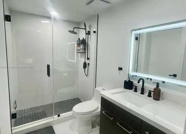 Property at 690 SW 1st Ct #1425, Miami, FL, 33130, 1 bed, 1 bath, [object Object]