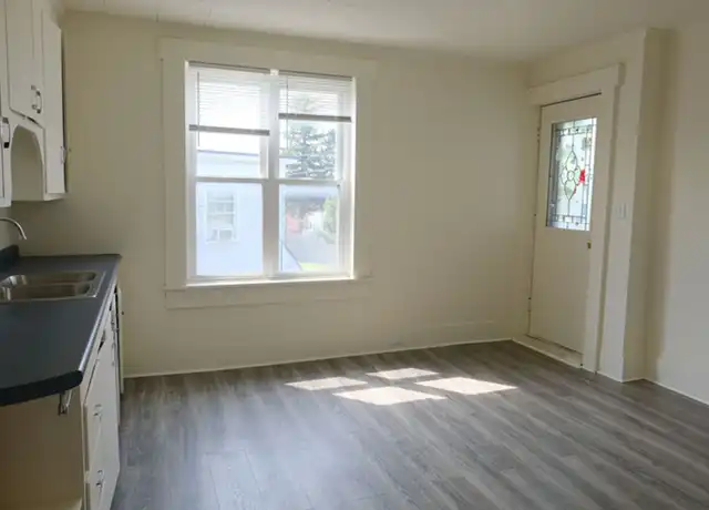 Property at 80 Strongs Ave Unit 3, Rutland, VT, 05701, 1 bed, 1 bath, [object Object]