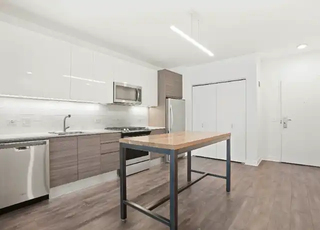 Property at 234 W Hubbard St, Chicago, IL, 60654, 1 bed, 1 bath, [object Object]